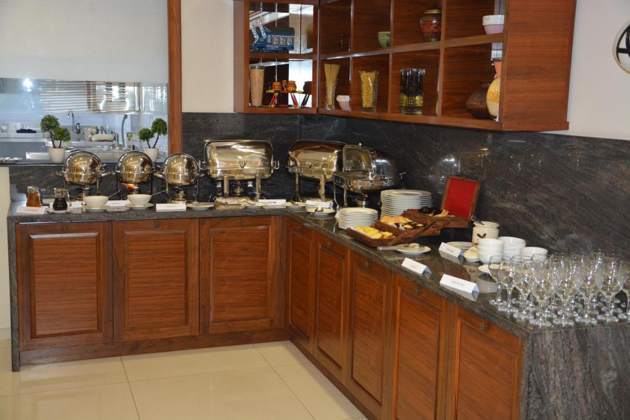 Avari Xpress Faisalabad Exterior photo