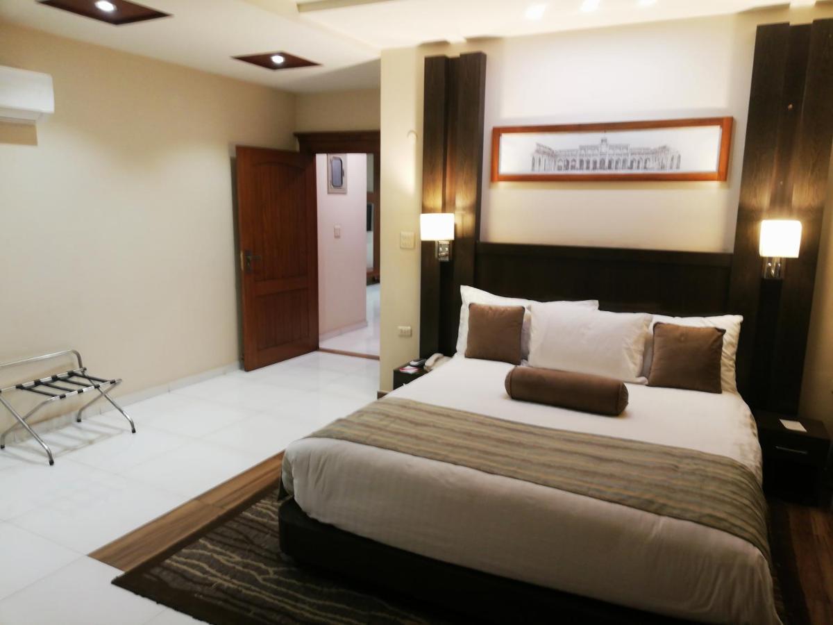 Avari Xpress Faisalabad Exterior photo