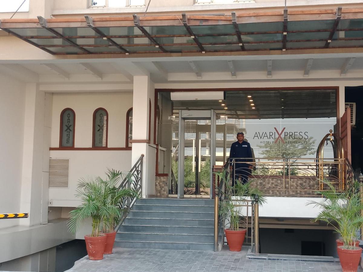 Avari Xpress Faisalabad Exterior photo